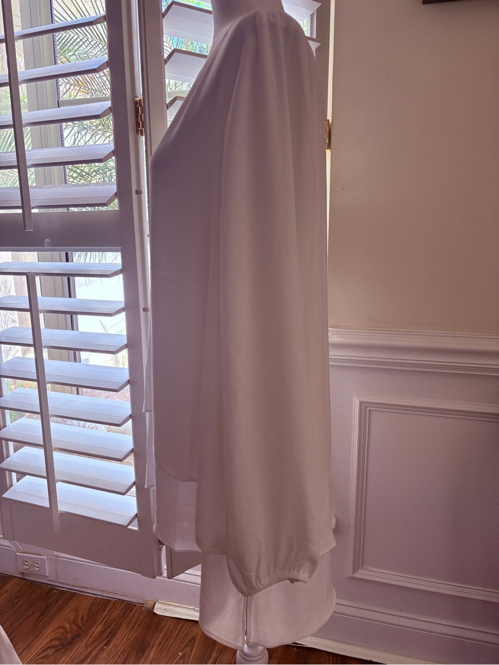 White House Black Market Layered Sheer Blouse in White - Picture 3 of 5
